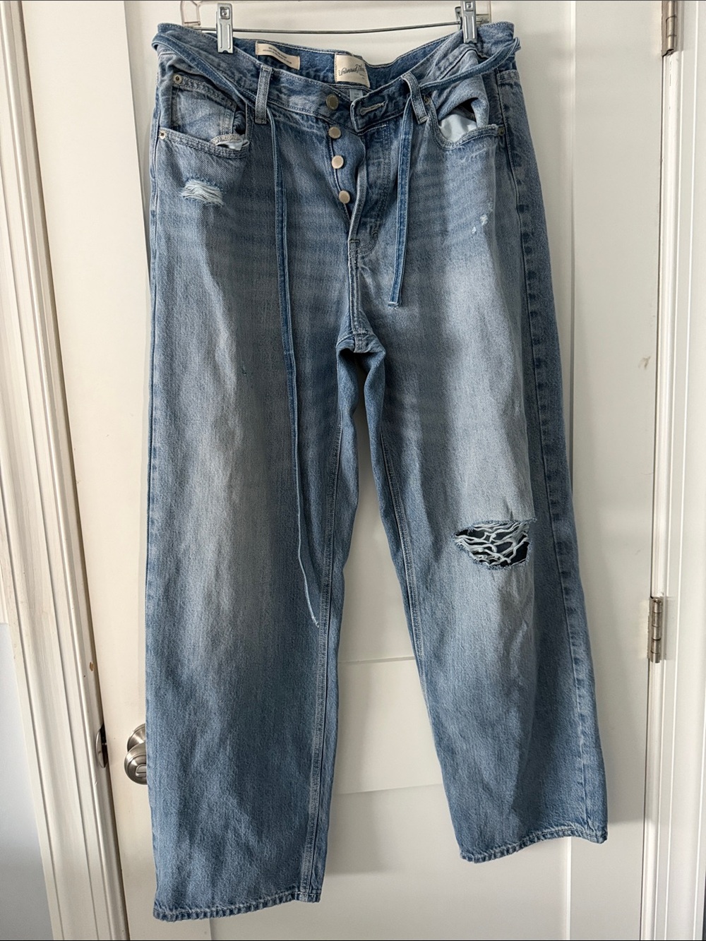 Ladies Medium Blue Distressed Jeans